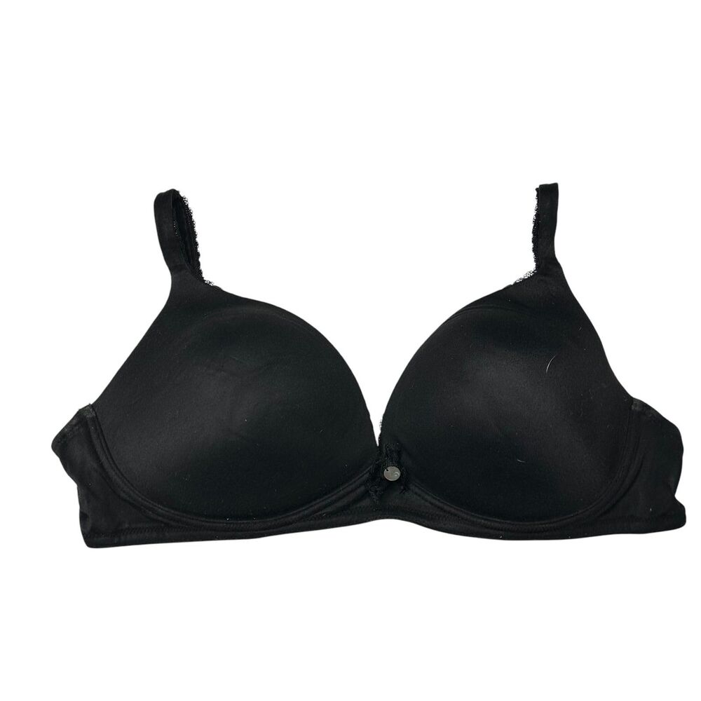 Victoria’s Secret black wire free lined bra 34D